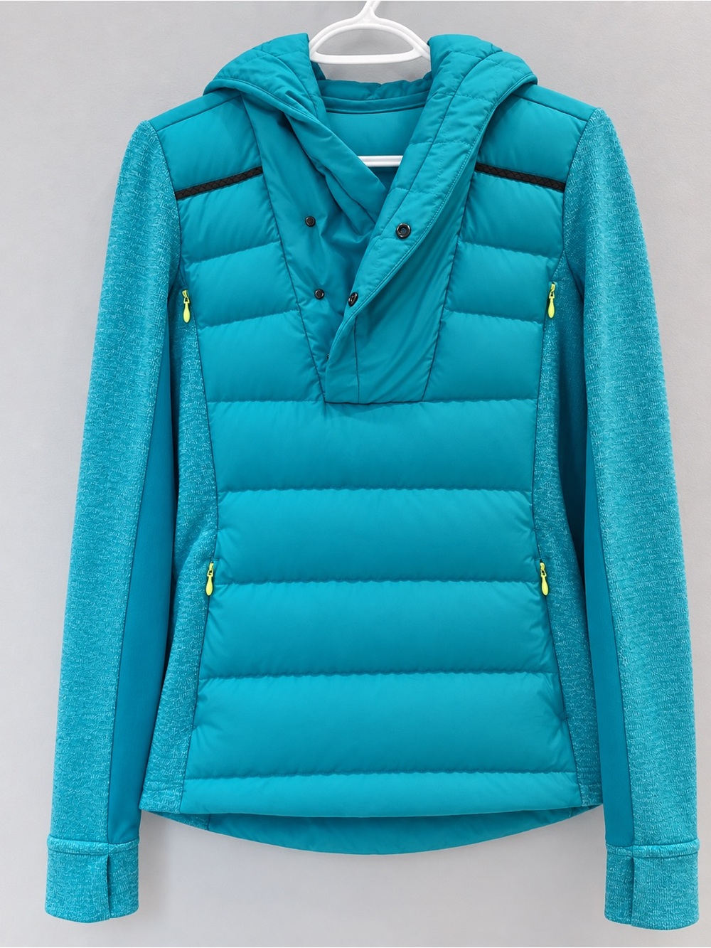 Lululemon Insulated Quilted Pullover Jacket Quilted Hooded Puffer Jacket in Blue